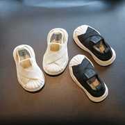 宝宝学步鞋一岁秋季幼儿，板鞋一脚蹬女童，婴儿鞋软底小童运动鞋男童