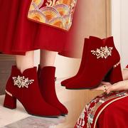 冬季婚鞋女红色高跟鞋粗跟秀禾婚纱两穿结婚新娘靴子冬天婚纱两穿
