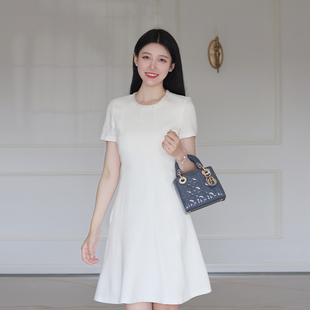 夏季白色短袖醋酸圆领气质，减龄立裁摆裙小香风收腰显瘦连衣裙