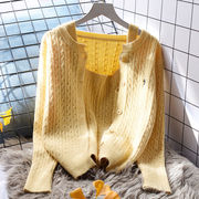 黄色麻花短款吊带毛衣外套女两件套秋冬韩版软糯长袖针织开衫