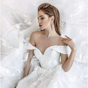 亚马逊气质修身蕾丝拖尾婚纱，新娘贴花新娘礼服，长款薄纱露肩款