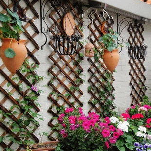 户外防腐木栅栏围栏室外花园，庭院墙面装饰壁挂爬藤网格花架小篱笆