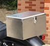 摩托车后备箱不锈钢踏板，电动车尾箱防水加厚通用特大号工具储藏箱