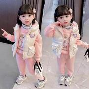 女童秋装韩版马甲加绒卫衣，套装儿童洋气加厚女宝宝秋冬运动三件套