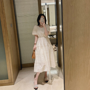 misslady韩版圆领通勤米，白色长裙套头，短袖蕾丝刺绣质感收腰连衣裙