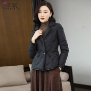 高级黑色羽绒服女短款2023冬季时尚西装，领修身显瘦保暖外套