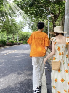 陈皮味的夏天橘子汽水橙色系情侣装2022夏装显白连衣裙