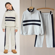 冬装上新~出口韩国品牌，女中大童学生装浅灰色半拉链拉绒套装两件