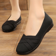 老北京布鞋女款一脚蹬黑色软底，中年平跟懒人鞋子平底舒适工作单鞋