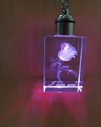 玫瑰花钥匙扣发光带灯水晶3D内雕创意装饰品送女友浪漫情人节礼物