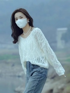 韩系温柔气质镂空v字领针织衫，减龄宽松长袖上衣早春秋，毛衣女(毛衣女)