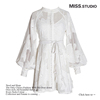 法式名媛风重工长袖蕾丝白色连衣裙设计感灯笼袖收腰系带两件套潮