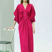 2024法式女神范礼服(范礼服)玫，红色v领蝙蝠，袖高腰抽褶收腰显瘦长裙连衣裙