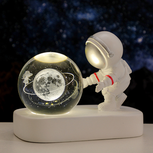 宇航员小夜灯水晶球摆件太空人桌面，房间家居装饰品生日礼物男生女