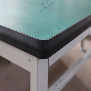 灰白组装工作台桌面车间生产线，工厂防静电桌面板木板密度板