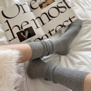 白色棉袜子女秋冬中筒袜，简约针织拼接堆堆，袜搭配小皮鞋灰色小腿袜