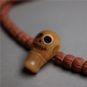 保真西藏特色牦牛骨一体三通藏民手工雕刻骷髅头油润灵骨佛头配珠