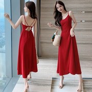 红色性感小礼服~连衣裙，设计感露背，法式伴娘红色吊带裙子