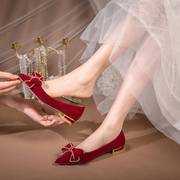 结婚鞋子酒红色秀禾服敬酒低跟婚鞋新娘鞋，秀禾婚纱两用粗跟不累脚