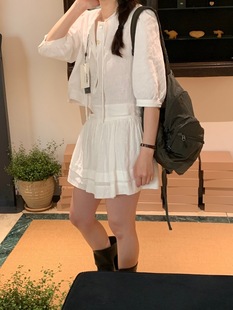生产韩国thebarrnet高腰，甜美白色皱褶短裙+系带，五分袖衬衫
