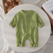 婴儿纱布长袖衣服宝宝纯棉，哈衣透气新生儿，绉纱连体衣绿色夏季薄款