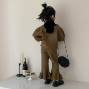 女童针织毛线套装复古麻花，泡泡袖后背蝴蝶结毛衣洋气喇叭裤两件套