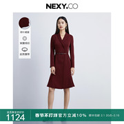 nexy.co奈蔻冬季红色，收腰显瘦通勤时尚，中长款a字连衣裙女