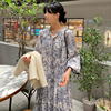 韩国chic春季法式复古v领系带蝴蝶结，水墨印花设计宽松长袖连衣裙