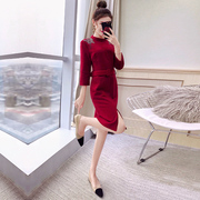 气质女神范衣服(范衣服)2024年春装红色连衣裙，赫本风女装法式复古裙子