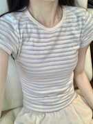 brandybm女夏季蓝白条纹短袖，t恤女减龄chic甜辣纯棉紧身短款上衣