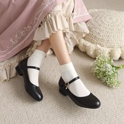 春季女鞋甜约学生白色单鞋，韩版粗跟中跟扣带少女演出公主皮鞋