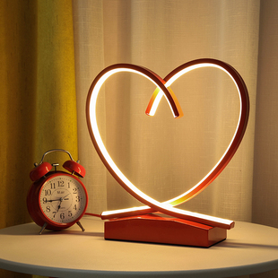 结婚台灯卧室床头灯浪漫婚房装饰灯简约心形红色一对庆婚灯长明灯