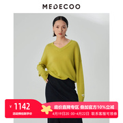 medecoo墨蒂珂2023冬季慵懒风v领套头长袖羊绒衫女mhd40309