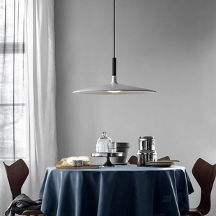 北欧设计师极简餐厅吊灯现代简约创意理发店吧台饭厅飞碟餐桌灯具