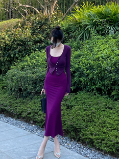 卡戴珊紫色收腰吊带，鱼尾连衣裙性感包臀裙掐腰不规则短款针织开衫