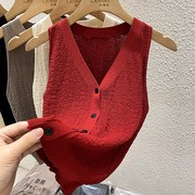 无袖小香风针织马甲女早春设计感小众红色，v领背心开衫外套上衣女