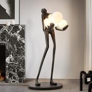 摆件落地灯后现代意式设计师创意个性客厅雕塑艺术抱球造型灯