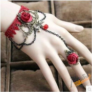 复古黑色蕾丝手链连戒指一体链哥特饰品欧美风大玫瑰女手腕