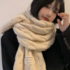 白色奶呼呼围巾女冬季韩版高级感麻花针织粗毛线长款围脖保暖加厚