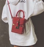 潮磨砂女包铆钉盒子包2023跨单肩斜小方包包包(包包包)女手提韩版时尚