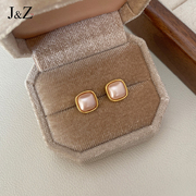 粉色方形珍珠小耳钉2024高级感耳环小众设计感气质耳饰女
