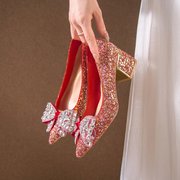 红色婚鞋女水钻蝴蝶结新娘鞋2023秋季两穿单鞋结婚高跟鞋粗跟