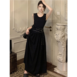 高级感铆钉腰带背心连衣裙女2023夏季设计感小众黑色气质长裙