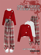 红色新年针织开衫毛衣女(毛，衣女)冬季休闲打底衫，设计感高腰直筒格子裤
