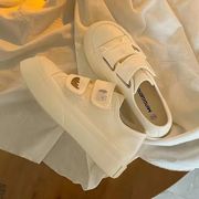 A2023夏季魔术贴帆布鞋女小白鞋低帮厚底小众设计ins潮鞋百搭