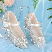 银色公主鞋女童皮鞋，秋款2023软皮水晶配礼服，闪亮水钻单鞋