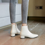 马丁靴女春秋单靴秋季尖头中跟白色短靴粗跟及踝靴短筒女靴子