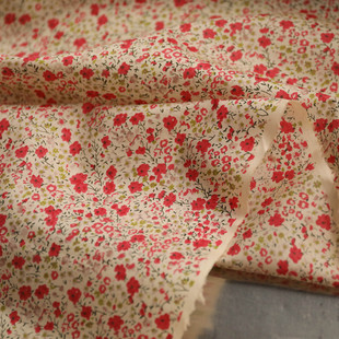 日本进口轻薄款米黄色底红色小碎花印花纯棉衬衫设计师连衣裙布料