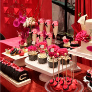 玫红色甜品台布置黑色蛋糕纸杯布丁封口纸装饰吸管蝴蝶结love插件