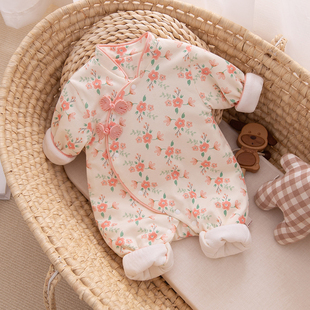 婴儿衣服春装连体衣薄棉，新生儿女宝宝哈衣外穿秋冬款旗袍洋气套装